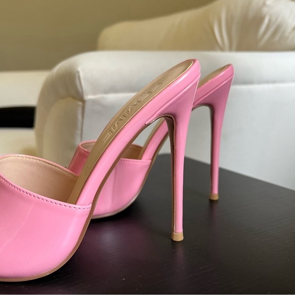 ❌SOLD❌La Femme GIANNI heels - Picture 3 of 5